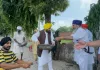 ਗੁਰਦੁਆਰਾ ਬਾਬਾ ਹੰਦਾਲ ਜੀ ਦੇ ਪਵਿੱਤਰ ਸਰੋਵਰ ਦੀ ਕਾਰਸੇਵਾ ਵਿੱਚ ਲੋਕ ਨਿਰਮਾਣ ਮੰਤਰੀ ਸ. ਹਰਭਜਨ ਸਿੰਘ ਈ.ਟੀ.ਓ. ਨੇ ਕੀਤੀ ਸੇਵਾ