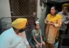 ਕੁੱਤੇ ਦੇ ਹਮਲੇ ’ਚ ਜ਼ਖਮੀ ਪੀੜਤਾਂ ਦਾ ਹਾਲ-ਚਾਲ ਜਾਣਨ ਪੁੱਜੇ ਕੈਬਨਿਟ ਮੰਤਰੀ ਹਰਜੋਤ ਸਿੰਘ ਬੈਂਸ