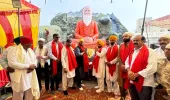 ਲੋਕ ਨਿਰਮਾਣ ਮੰਤਰੀ ਹਰਭਜਨ ਸਿੰਘ ਈ.ਟੀ.ਓ. ਨੇ ਟੇਕਿਆ ਮੱਥਾ, ਸੰਗਤਾਂ ਨੂੰ ਦਿੱਤੀਆਂ ਵਧਾਈਆਂ