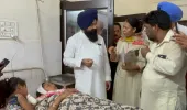 ਪੰਜਾਬ ਰਾਜ ਅਨੁਸੂਚਿਤ ਜਾਤੀਆਂ ਕਮਿਸ਼ਨ ਦੇ ਚੇਅਰਮੈਨ ਜਸਵੀਰ ਸਿੰਘ ਗੜ੍ਹੀ ਨੇ ਜ਼ਖ਼ਮੀ ਸਫ਼ਾਈ ਸੇਵਕਾਂ ਨਾਲ ਕੀਤੀ ਮੁਲਾਕਾਤ