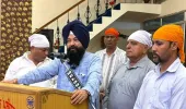 ਪੰਜਾਬ ਰਾਜ ਅਨੁਸੂਚਿਤ ਜਾਤੀਆਂ ਕਮਿਸ਼ਨ ਦੇ ਚੇਅਰਮੈਨ ਜਸਵੀਰ ਸਿੰਘ ਗੜ੍ਹੀ ਸ੍ਰੀ ਗੁਰੂ ਰਵਿਦਾਸ ਮੰਦਿਰ ਵਿਖੇ ਹੋਏ ਨਤਮਸਤਕ