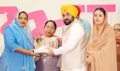 ਸਾਡੀ ਸਰਕਾਰ ਮਜ਼ਬੂਤ ਪੰਜਾਬ ਦੀ ਸਿਰਜਣਾ ਲਈ ਔਰਤਾਂ ਨੂੰ ਵੱਧ ਅਖ਼ਤਿਆਰ ਯਕੀਨੀ ਬਣਾ ਰਹੀ ਹੈ: ਮੁੱਖ ਮੰਤਰੀ ਭਗਵੰਤ ਸਿੰਘ ਮਾਨ