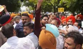 ਚੋਣਾਂ ਤੋਂ ਪਹਿਲਾਂ ਈਡੀ ਦੇ ਛਾਪਿਆਂ ਵਿਰੁੱਧ 'ਆਪ' ਆਗੂਆਂ ਤੇ ਵਰਕਰਾਂ ਦਾ ਪ੍ਰਦਰਸ਼ਨ