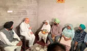 ਅਮਿਤ ਸ਼ਾਹ ਦਾ ਪੰਜਾਬ ਦੌਰਾ: ਨਸ਼ਾ ਮਾਫ਼ੀਆ ਹੱਥੋਂ ਮਾਰੇ ਗਏ ਬਿਕਰਮਜੀਤ ਦੇ ਪਰਿਵਾਰ ਨੂੰ ਮਿਲੇ, ਝੋਟਾ ਦੇ ਪਿਤਾ ਨੇ ਕੀਤਾ ਸਸਕਾਰ ਤੋਂ ਇਨਕਾਰ
