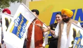 ਮੁੱਖ ਮੰਤਰੀ ਭਗਵੰਤ ਸਿੰਘ ਮਾਨ ਨੇ ‘ਯੁੱਧ ਨਸ਼ਿਆਂ ਵਿਰੁੱਧ’ ਮੁਹਿੰਮ ਨੂੰ ਫੈਸਲਾਕੁੰਨ ਪੜਾਅ ’ਤੇ ਲਿਜਾਂਦਿਆਂ ਬਾਈਕ ਰੈਲੀ ਨੂੰ ਝੰਡੀ ਦਿਖਾ ਕੇ ਰਵਾਨਾ ਕੀਤਾ