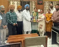 ਵਿਧਾਇਕ ਬੁੱਧ ਰਾਮ ਵੱਲੋਂ ਦਸਵੀਂ ਅਤੇ ਬਾਰ੍ਹਵੀਂ ਪ੍ਰੀਖਿਆਵਾਂ ਵਿਚੋਂ ਮੈਰਿਟ 'ਤੇ ਆਈਆਂ ਵਿਦਿਆਰਥਣਾਂ ਦਾ ਸਨਮਾਨ