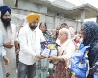 ਬਲਬੀਰ ਸਿੰਘ ਪਨੂੰ ਨੇ ਪਿੰਡ ਭਾਰਥਵਾਲ ਵਿਖੇ ਲੋੜਵੰਦ ਪਰਿਵਾਰਾਂ ਨੂੰ ਰਾਸ਼ਨ ਕਿੱਟਾਂ ਵੰਡੀਆਂ