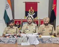 ਸਰਹੱਦ ਪਾਰੋਂ  ਨਾਲ ਜੁੜੇ ਚਾਰ ਵਿਅਕਤੀ 5 ਪਿਸਤੌਲ, 2 ਕਿਲੋ ਹੈਰੋਇਨ ਅਤੇ 5 ਲੱਖ ਰੁਪਏ ਦੀ ਡਰੱਗ ਮਨੀ ਸਮੇਤ ਕਾਬੂ