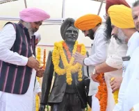 ਕੈਬਨਿਟ ਮੰਤਰੀਆਂ ਹਰਪਾਲ ਸਿੰਘ ਚੀਮਾ ਅਤੇ ਤਰੁਨਪ੍ਰੀਤ ਸਿੰਘ ਸੌਂਦ ਨੇ ਸ਼ਹੀਦ ਮਾਸਟਰ ਕਰਨੈਲ ਸਿੰਘ ਈਸੜੂ ਨੂੰ ਸ਼ਰਧਾ ਦੇ ਫੁੱਲ ਕੀਤੇ ਭੇਂਟ