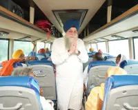 ਸਪੀਕਰ ਸ. ਕੁਲਤਾਰ ਸਿੰਘ ਸੰਧਵਾਂ ਨੇ ਪਿੰਡ ਕੋਠੇ ਵੜਿੰਗ ਤੋਂ ਤੀਰਥ ਯਾਤਰਾ ਬੱਸ ਨੂੰ ਹਰੀ ਝੰਡੀ ਦੇ ਕੇ ਕੀਤਾ ਰਵਾਨਾ   