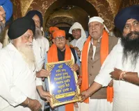 ਪੰਜਾਬ ਦੇ ਰਾਜਪਾਲ ਗੁਲਾਬ ਚੰਦ ਕਟਾਰੀਆ ਸ਼੍ਰੀ ਸਿੱਧ ਬਾਬਾ ਸੋਢਲ ਮੰਦਿਰ ਵਿਖੇ ਹੋਏ ਨਤਮਸਤਕ 