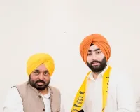 ਮੁੱਖ ਮੰਤਰੀ ਭਗਵੰਤ ਮਾਨ ਨੇ ਸਾਬਕਾ ਵਿਧਾਇਕ ਰਵਿੰਦਰ ਸਿੰਘ ਬ੍ਰਹਮਪੁਰਾ ਅਤੇ ਉਨ੍ਹਾਂ ਦੇ ਸਮਰਥਕਾਂ ਦਾ ਆਪ ਵਿੱਚ ਕੀਤਾ ਸਵਾਗਤ