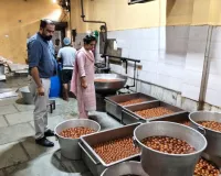 ਤਿਉਹਾਰਾਂ ਦੇ ਸੀਜ਼ਨ ਦੇ ਮੱਦੇਨਜ਼ਰ ਖਾਧ ਪਦਾਰਥਾਂ ਦੀ ਗੁਣਵੱਤਾਂ ’ਤੇ ਤਿੱਖੀ ਨਜ਼ਰ ਰੱਖਣ ਲਈ ਜਾਂਚ ਮੁਹਿੰਮ ਕੀਤੀ ਤੇਜ਼