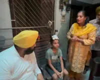 ਕੁੱਤੇ ਦੇ ਹਮਲੇ ’ਚ ਜ਼ਖਮੀ ਪੀੜਤਾਂ ਦਾ ਹਾਲ-ਚਾਲ ਜਾਣਨ ਪੁੱਜੇ ਕੈਬਨਿਟ ਮੰਤਰੀ ਹਰਜੋਤ ਸਿੰਘ ਬੈਂਸ
