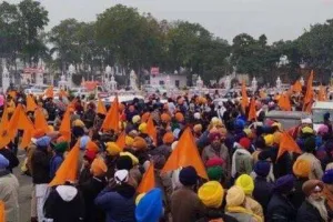 ਸੋਹਾਣਾ ਗੁਰਦੁਆਰਾ ਸਾਹਿਬ ਸਾਹਮਣਿਓਂ ਚੁੱਕੇ 37 ਪ੍ਰਦਰਸ਼ਨਕਾਰੀਆਂ ਖ਼ਿਲਾਫ਼ ਪੁਲਸ ਦੀ ਸਖਤ ਕਾਰਵਾਈ