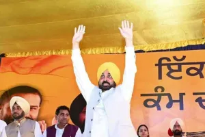 ਕਿਸਾਨਾਂ ਨੂੰ ਮੁਆਵਜ਼ੇ ਦੇ ਚੈੱਕ ਵੰਡਣ ਮੌਕੇ CM ਦਾ ਬਿਆਨ