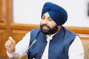 ਪ੍ਰਾਈਵੇਟ ਸਕੂਲਾਂ ਚ ਹੋ ਰਹੀ ਲੁੱਟ ਤੋਂ ਬਾਅਦ ਸਿੱਖਿਆ ਮੰਤਰੀ ਹੋਏ ਲਾਈਵ !