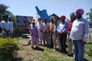 ਅੱਜ ਸਿੱਖ ਅਜਾਇਬ ਘਰ ਪਿੰਡ ਬਲੌਂਗੀ ਵਿਖੇ ਸ਼ਹੀਦ ਭਗਤ ਸਿੰਘ ਜੀ ਦਾ ਬੁੱਤ ਸਥਾਪਤ ਕਰ ਦਿੱਤਾ ਗਿਆ