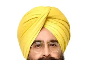 ਖੇਤੀਬਾੜੀ ਮੰਤਰੀ ਗੁਰਮੀਤ ਸਿੰਘ ਖੁੱਡੀਆਂ ਨੇ ਹੜ੍ਹ ਰਾਹਤ ਕਾਰਜਾਂ ਲਈ ਮੁੱਖ ਮੰਤਰੀ ਰਾਹਤ ਫੰਡ ਵਿੱਚ ਇੱਕ ਮਹੀਨੇ ਦੀ ਤਨਖ਼ਾਹ ਦਿੱਤੀ