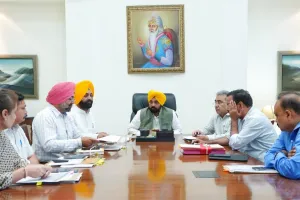 ਮੁੱਖ ਮੰਤਰੀ ਵੱਲੋਂ ਟਰਾਂਸਪੋਰਟਰਾਂ ਨੂੰ ਟੈਕਸ ਭਰਨ ਲਈ ਛੋਟ ਪ੍ਰਤੀ ਮਹੀਨਾ ਚਾਰ ਦਿਨ ਤੋਂ ਵਧਾ ਕੇ ਛੇ ਦਿਨ ਤੱਕ ਕਰਨ ਦਾ ਐਲਾਨ