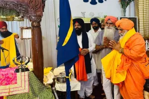 ਵਾਤਾਵਰਨ ਪ੍ਰੇਮੀ ਤੇ ਰਾਜ ਸਭਾ ਮੈਂਬਰ ਪਦਮਸ੍ਰੀ ਸੰਤ ਬਲਬੀਰ ਸਿੰਘ ਸੀਚੇਵਾਲ ਦਾ ਫਿਲਪੀਨਜ਼ ਦੇ ਗੁਰੂ ਘਰਾਂ ਵੱਲੋਂ ਸਨਮਾਨ