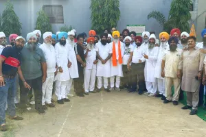 ਸੱਤਾ ਦੇ ਨਸ਼ੇ ਚੂਰ ਹੋ ਕੇ ਧਾਰਮਿਕ ਚਿੰਨਾਂ ਦੀ ਬੇਅਦਬੀ ਕਰਨ ਅਤੇ ਸ਼ਰੇਆਮ ਧਮਕੀਆਂ ਦੇਣ ਵਾਲਿਆਂ ਨੂੰ ਸਬਕ ਸਿਖਾਉਣਾ ਜਰੂਰੀ-ਢਿੱਲੋਂ