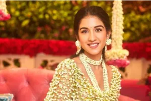ਹਲਦੀ ਫੰਕਸ਼ਨ ‘ਤੇ ਰਾਧਿਕਾ ਮਰਚੈਂਟ ਨੇ ਪਾਇਆ ਫੁੱਲਾਂ ਦਾ ਦੁਪੱਟਾ