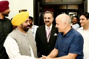 ਜੇਲ੍ਹ ਚੋਂ ਬਾਹਰ ਆਉਣ ਤੋਂ ਬਾਅਦ ਪਹਿਲੀ ਵਾਰ ਪੰਜਾਬ ਪਹੁੰਚੇ ਮਨੀਸ਼ ਸਿਸੋਦੀਆਂ