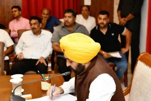 ਪੰਜਾਬ ‘ਚ ਪਰਾਲੀ ਸਬੰਧੀ ਨਵੀਂ ਸਕੀਮ: ਮਸ਼ੀਨਰੀ ਦੀ ਖਰੀਦ ‘ਤੇ 80% ਤੱਕ ਸਬਸਿਡੀ, ਸਹਿਕਾਰੀ ਬੈਂਕ ਤੋਂ ਮਿਲੇਗਾ ਕਰਜ਼ਾ