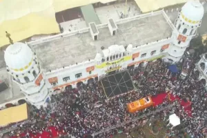 ਗੁਰੂ ਨਾਨਕ ਦੇਵ ਜੀ ਦੇ ਪ੍ਰਕਾਸ਼ ਪੁਰਬ ਮਨਾਉਣ ਲਈ ਪਾਕਿਸਤਾਨ ‘ਚ ਉਮੜਿਆ ਸੰਗਤ ਦਾ ਸੈਲਾਬ
