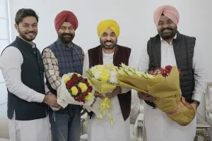 ਪੰਜਾਬ ਦੀਆਂ ਜ਼ਿਮਨੀ ਚੋਣਾਂ ਜਿੱਤਣ ਵਾਲੇ ਤਿੰਨ ਵਿਧਾਇਕਾਂ ਨੇ ਚੁੱਕੀ ਸਹੁੰ ,CM ਭਗਵੰਤ ਮਾਨ ਵੀ ਸਨ ਹਾਜ਼ਰ