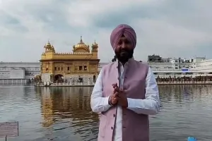 ਕੇਂਦਰੀ ਰਾਜ ਮੰਤਰੀ ਰਵਨੀਤ ਸਿੰਘ ਬਿੱਟੂ ਸੱਚਖੰਡ ਸ਼੍ਰੀ ਦਰਬਾਰ ਸਾਹਿਬ ਹੋਏ ਨਤਮਸਤਕ 