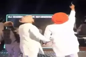 ਵਿਆਹ 'ਚ ਸਰਪੰਚੀ ਦਾ ਗਾਣਾ ਵਜਾ ਕਰੇ ਰਹੇ ਸੀ ਫਾਇਰਿੰਗ ! ਹੁਣ ਚੜੇ ਪੁਲਿਸ ਦੇ ਅੜਿੱਕੇ 