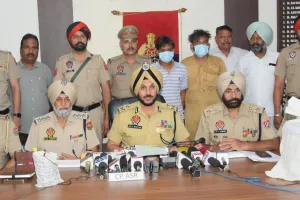 ਪੰਜਾਬ ਪੁਲਿਸ ਵੱਲੋਂ ਅੰਤਰਰਾਸ਼ਟਰੀ ਨਾਰਕੋ ਤਸਕਰੀ ਗਿਰੋਹ ਦਾ ਪਰਦਾਫਾਸ਼; 10.2 ਕਿਲੋਗ੍ਰਾਮ ਹੈਰੋਇਨ ਸਮੇਤ 3 ਕਾਬੂ