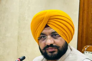 ਮਾਨ ਸਰਕਾਰ ਨੇ ਰਚਿਆ ਇਤਿਹਾਸ: ਪੰਜਾਬ ਵਿੱਚ ਪਹਿਲੀ ਵਾਰ ਬਰਸਾਤਾਂ ਦੇ ਮੌਸਮ ਤੋਂ ਪਹਿਲਾਂ ਪਿੰਡਾਂ ਦੇ 15000 ਛੱਪੜਾਂ ਦੀ ਹੋਵੇਗੀ ਸਾਫ-ਸਫਾਈ