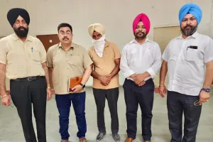 ਭ੍ਰਿਸ਼ਟਾਚਾਰ ਵਿਰੁੱਧ ਜ਼ੀਰੋ ਸਹਿਣਸ਼ੀਲਤਾ : 15000 ਰੁਪਏ ਲੈਣ ਦੇ ਦੋਸ਼ ਹੇਠ ਵਿਜੀਲੈਂਸ ਬਿਊਰੋ ਵੱਲੋਂ ਪੀ.ਐਸ.ਪੀ.ਸੀ.ਐਲ. ਦਾ ਲਾਈਨਮੈਨ ਗ੍ਰਿਫ਼ਤਾਰ