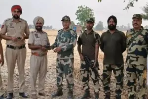 ਅੰਮ੍ਰਿਤਸਰ ਸਰਹੱਦ 'ਤੇ ਅੱਤਵਾਦੀ ਸਾਜ਼ਿਸ਼ ਨਾਕਾਮ: BSF ਅਤੇ ਪੰਜਾਬ ਪੁਲਿਸ ਦਾ ਸਰਚ ਆਪ੍ਰੇਸ਼ਨ, ਹਥਿਆਰ ਬਰਾਮਦ