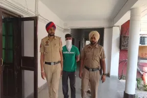 ਸੰਗਰੂਰ ਪੁਲਿਸ ਅੜਿੱਕੇ ਚੜਿਆ ਨਕਲੀ ਪੁਲਿਸ ਮੁਲਾਜ਼ਮ ਪੁਲਿਸ ਵਾਲਾ ਬਣ ਕੇ ਲੋਕਾਂ ਨਾਲ ਮਾਰਦਾ ਸੀ ਠੱਗੀਆਂ