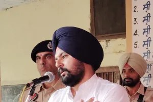 ਸਰਕਾਰ ਵੱਲੋਂ ਕਿਸੇ ਵੀ ਨਸ਼ਾ ਤਸਕਰ ਨੂੰ ਬਖਸ਼ਿਆ ਨਹੀਂ ਜਾਵੇਗਾ ਅਤੇ ਲੋਕ ਵੀ ਅਜਿਹੇ ਮਾੜੇ ਅਨਸਰਾਂ ਦੀ ਸੂਚਨਾ ਤੁਰੰਤ ਪੁਲਿਸ ਨੂੰ ਦੇਣ-ਡਾ. ਕਸ਼ਮੀਰ ਸਿੰਘ ਸੋਹਲ