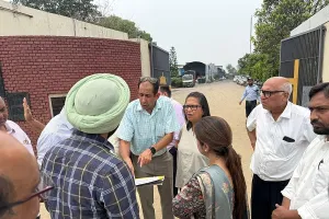 ਡਿਪਟੀ ਕਮਿਸ਼ਨਰ ਵੱਲੋਂ ਮਾਨਸੂਨ ਤੋਂ ਪਹਿਲਾਂ ਧੋਗੜੀ ਰੋਡ ਨੂੰ ਵਾਹਨਾਂ ਦੀ ਆਵਾਜਾਈ ਦੇ ਯੋਗ ਬਣਾਉਣ ਦੇ ਨਿਰਦੇਸ਼