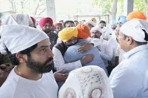 ਗੁਰਦਾਸ ਮਾਨ ਦੇ ਛੋਟੇ ਭਰਾ ਦਾ ਹੋਇਆ ਦਿਹਾਂਤ , ਅੰਤਿਮ ਸਸਕਾਰ ਮੌਕੇ ਪਹੁੰਚੇ CM ਮਾਨ 