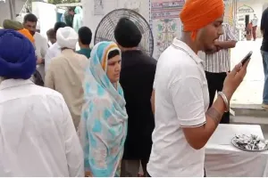 ਗੈਂਗਸਟਰ ਜੱਗੂ ਭਗਵਾਨਪੁਰੀਆ ਦੀ ਮਾਂ ਦੇ ਕਤਲ 'ਤੇ ਹੰਗਾਮਾ: ਪਰਿਵਾਰ ਨੇ ਅੰਮ੍ਰਿਤਸਰ-ਪਠਾਨਕੋਟ ਹਾਈਵੇਅ ਕੀਤਾ ਬੰਦ 