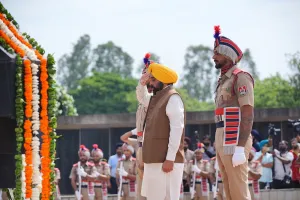 ਮੁੱਖ ਮੰਤਰੀ ਨੇ ਕਾਰਗਿਲ ਵਿਜੇ ਦਿਵਸ 'ਤੇ ਸ਼ਹੀਦਾਂ ਨੂੰ ਸ਼ਰਧਾਂਜਲੀ ਕੀਤੀ ਭੇਟ , CM  ਮਾਨ ਨੇ ਕਿਹਾ- ਨੌਜਵਾਨਾਂ ਨੂੰ ਕੁਰਬਾਨੀ ਤੋਂ ਪ੍ਰੇਰਨਾ ਲੈਣੀ ਚਾਹੀਦੀ ਹੈ,