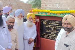 ਕੈਬਨਿਟ ਮੰਤਰੀ ਗੁਰਮੀਤ ਸਿੰਘ ਖੁੱਡੀਆਂ ਨੇ ਲੰਬੀ ਹਲਕੇ ‘ਚ 6.44 ਕਰੋੜ ਦੀ ਲਾਗਤ ਨਾਲ ਵੱਖ-ਵੱਖ ਸੜਕਾਂ ਦੇ ਨਵੀਨੀਕਰਨ ਦੇ ਰੱਖੇ ਨੀਂਹ ਪੱਥਰ