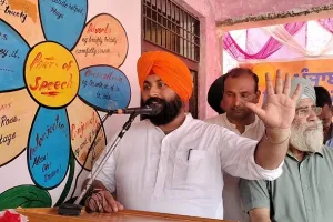 ਸੇਵਾ ਸਦਨ ਵਿਚ ਹਫਤਾਵਾਰੀ ਲੱਗ ਰਹੇ ਜਨਤਾ ਦਰਬਾਰ ਵਿੱਚ ਹੋ ਰਿਹਾ ਸਮੱਸਿਆਵਾ ਦਾ ਨਿਪਟਾਰਾ