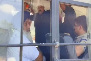 ਸੁਖਬੀਰ ਬਾਦਲ ਨੂੰ ਪੁਲਿਸ ਨੇ ਲਿਆ ਹਿਰਾਸਤ 'ਚ 