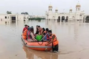 ਪੰਜਾਬ 'ਚ ਅੱਜ ਮੀਂਹ ਲਈ Orange ਅਲਰਟ ਜਾਰੀ ,8 ਜ਼ਿਲ੍ਹੇ ਆਏ ਹੜ੍ਹ ਦੀ ਲਪੇਟ 'ਚ