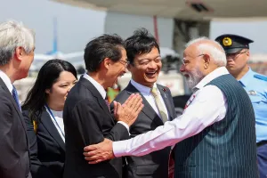 PM ਮੋਦੀ ਆਪਣੇ 8ਵੇਂ ਜਪਾਨ ਦੌਰੇ 'ਤੇ , ਟੋਕੀਓ ਦੇ ਕਲਾਕਾਰਾਂ ਨੇ ਗਾਇਤਰੀ ਮੰਤਰ ਨਾਲ ਕੀਤਾ ਸਵਾਗਤ 