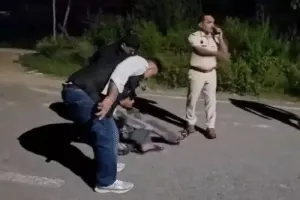 ਐਲਵਿਸ਼ ਯਾਦਵ ਦੇ ਘਰ 'ਤੇ ਗੋਲੀਬਾਰੀ ਕਰਨ ਵਾਲਾ ਦੋਸ਼ੀ ਗ੍ਰਿਫ਼ਤਾਰ ,ਪੁਲਿਸ ਨੇ ਕੀਤਾ ਐਨਕਾਊਂਟਰ 