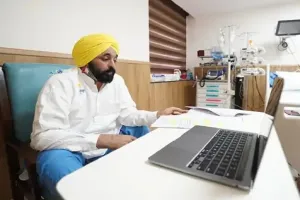 ਹਸਪਤਾਲ ਤੋਂ ਛੁੱਟੀ ਮਿਲਦੇ ਹੀ ਐਕਸ਼ਨ 'ਚ ਨਜ਼ਰ ਆਏ CM ਮਾਨ , ਬੁਲਾਈ ਐਮਰਜੈਂਸੀ ਮੀਟਿੰਗ 